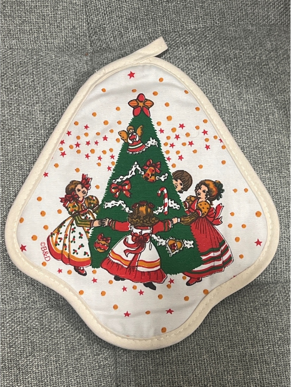B&D Christmas Tree Potholder with Vintage Girl Design